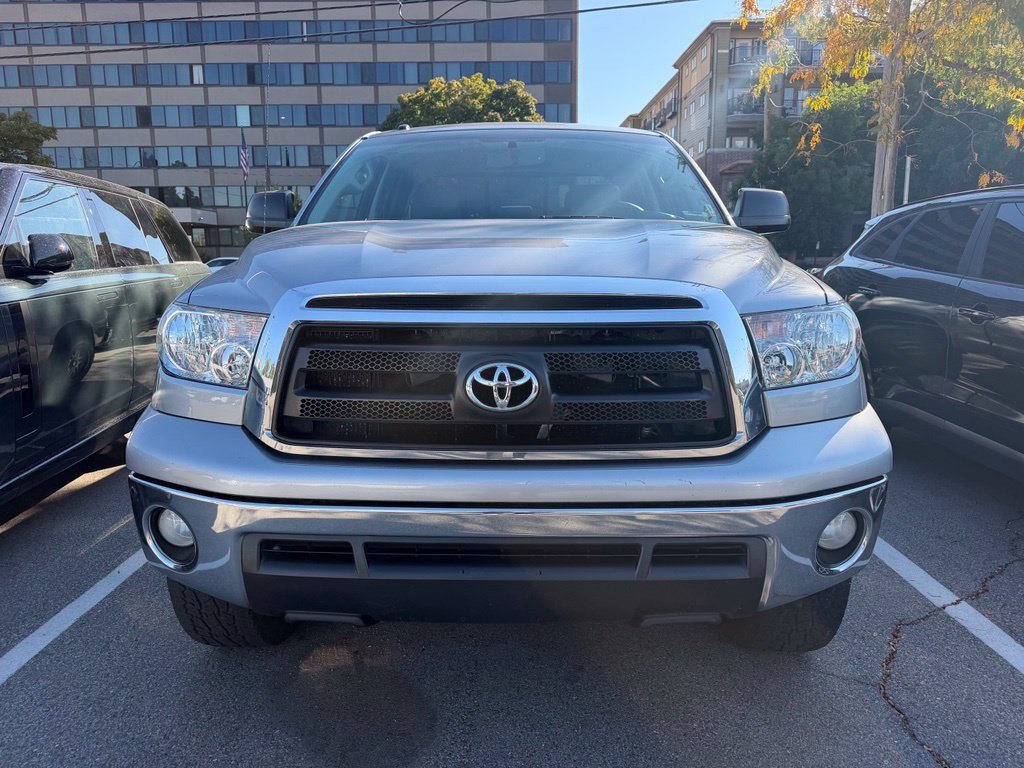 Used 2010 Toyota Tundra 4x4 Double Cab image 2