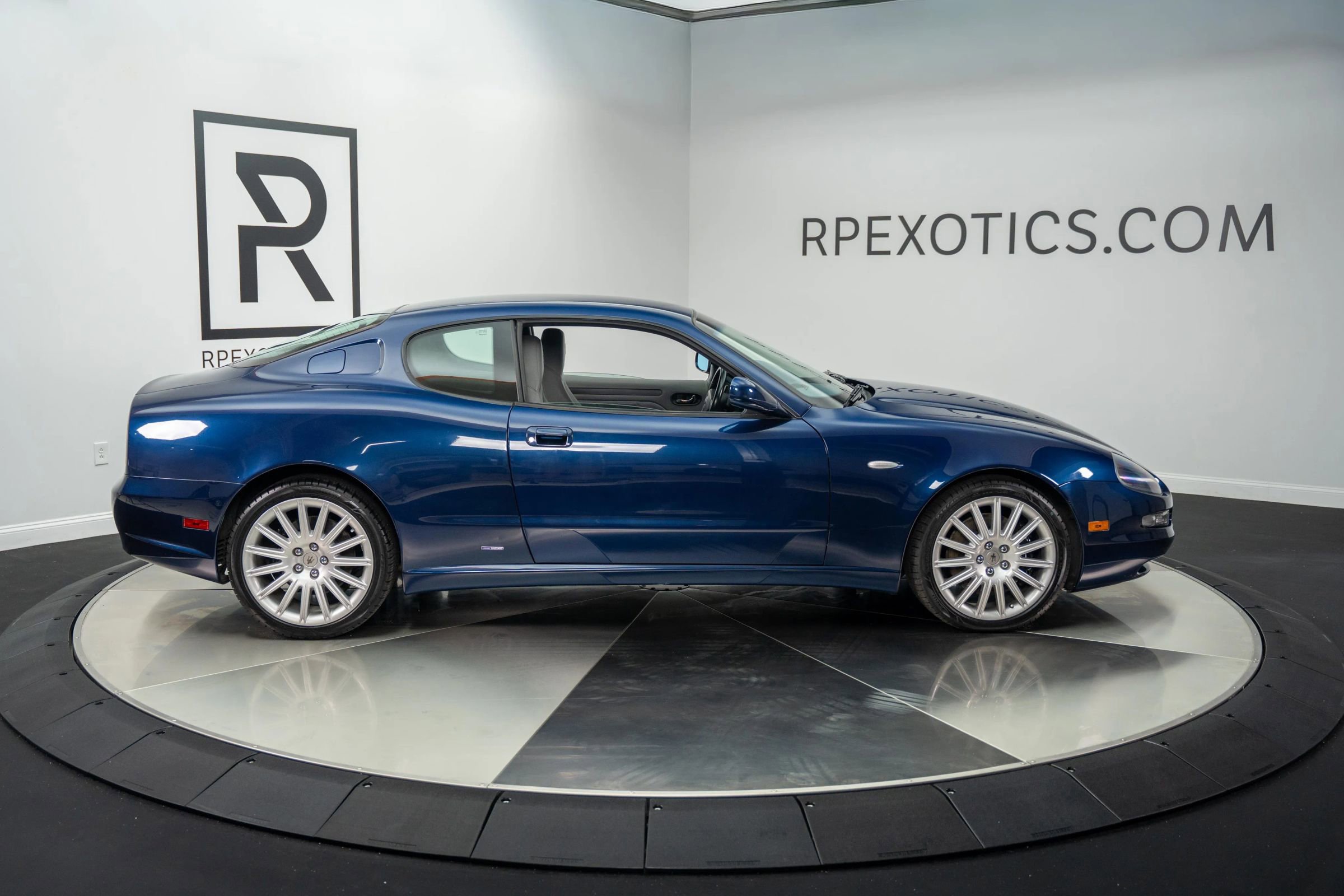 Used 2002 Maserati Coupe GT image 4