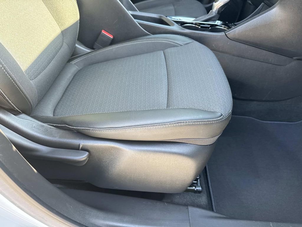 Certified 2024 Buick Encore GX Preferred FWD image 11