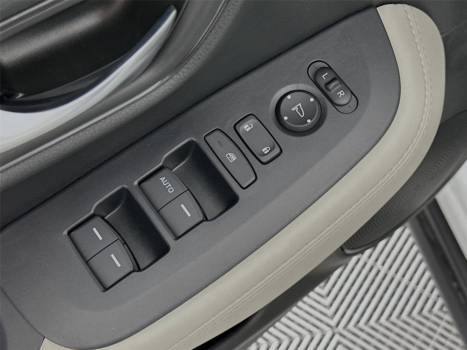 New 2026 Honda HR-V LX image 19