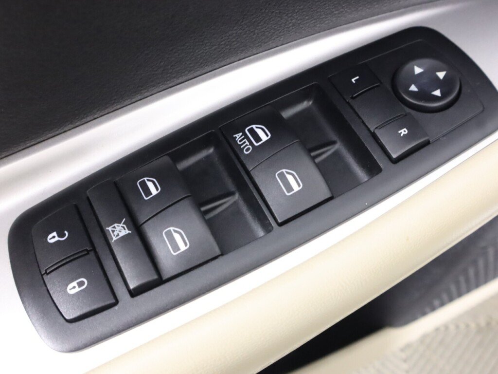 Used 2014 Dodge Journey SXT AWD/4WD image 23