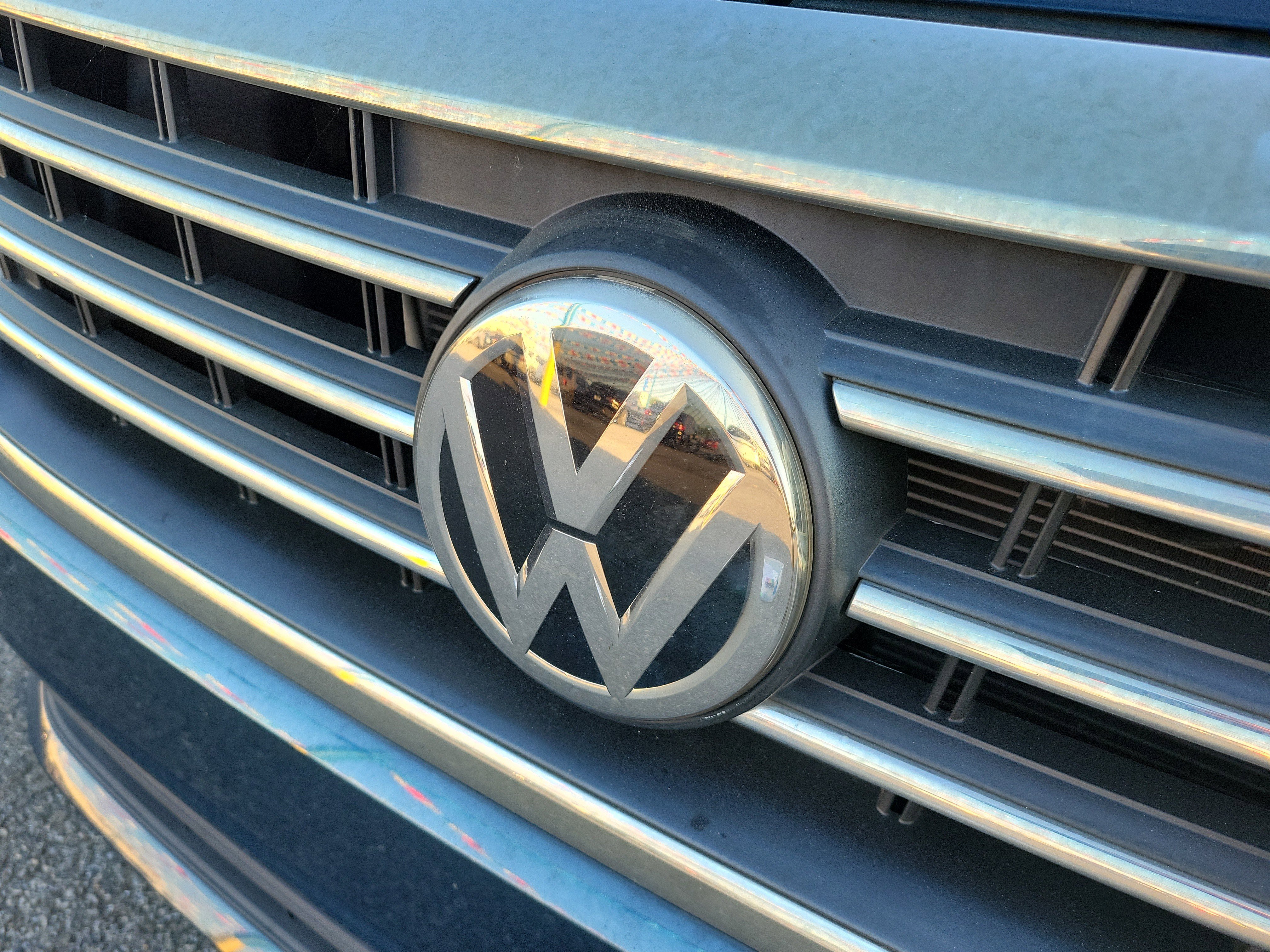 Used 2020 Volkswagen Passat 2.0T SEL image 3