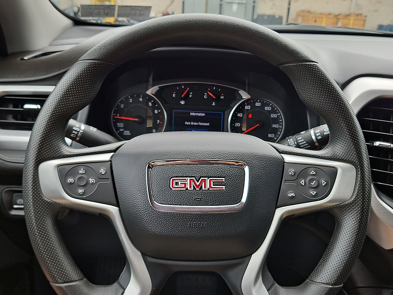 Used 2023 GMC Acadia SLE AWD/4WD image 18