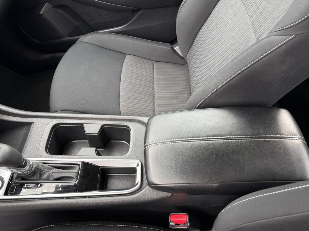 Used 2025 Nissan Sentra SV FWD image 31