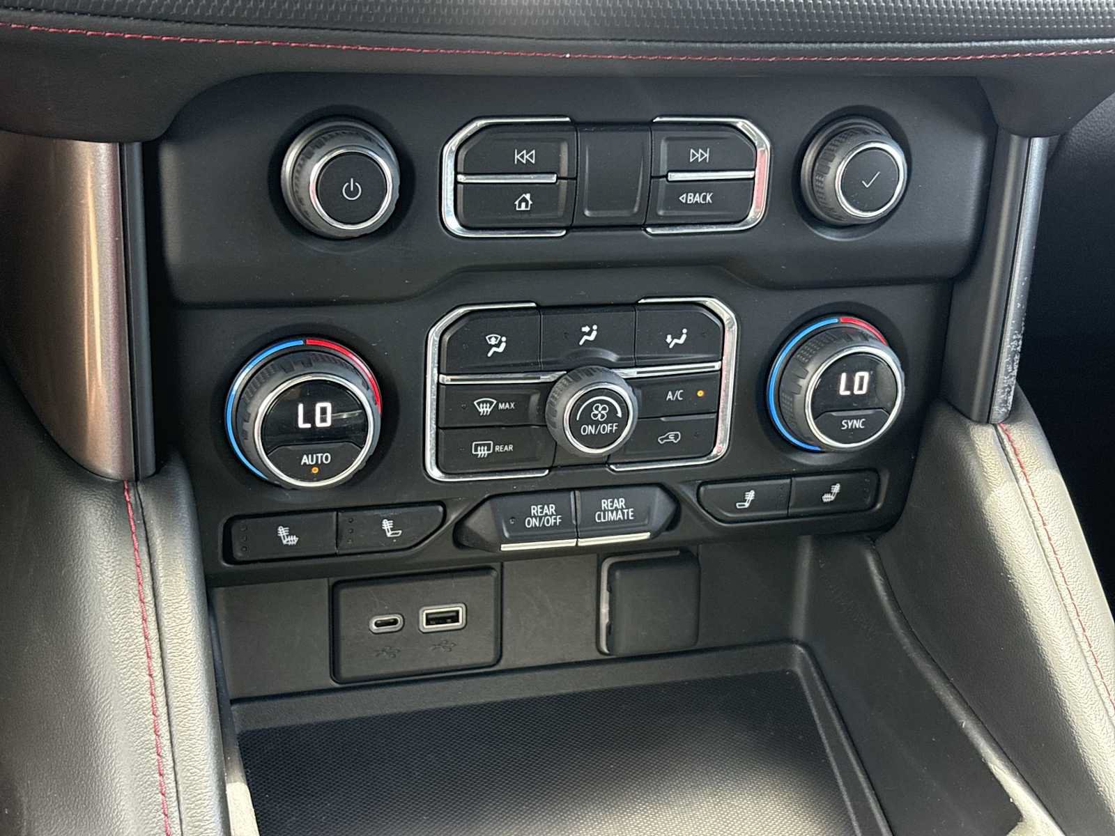 Used 2023 Chevrolet Tahoe RST AWD/4WD image 17