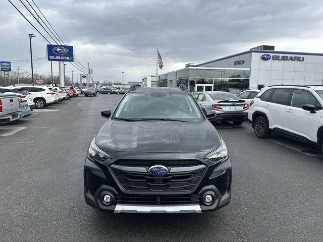 Used 2025 Subaru Outback Limited AWD/4WD image 14