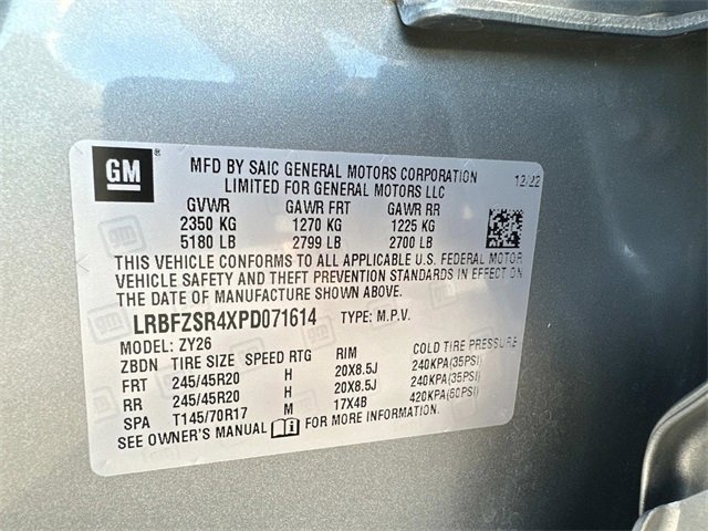 Used 2023 Buick Envision Avenir image 29