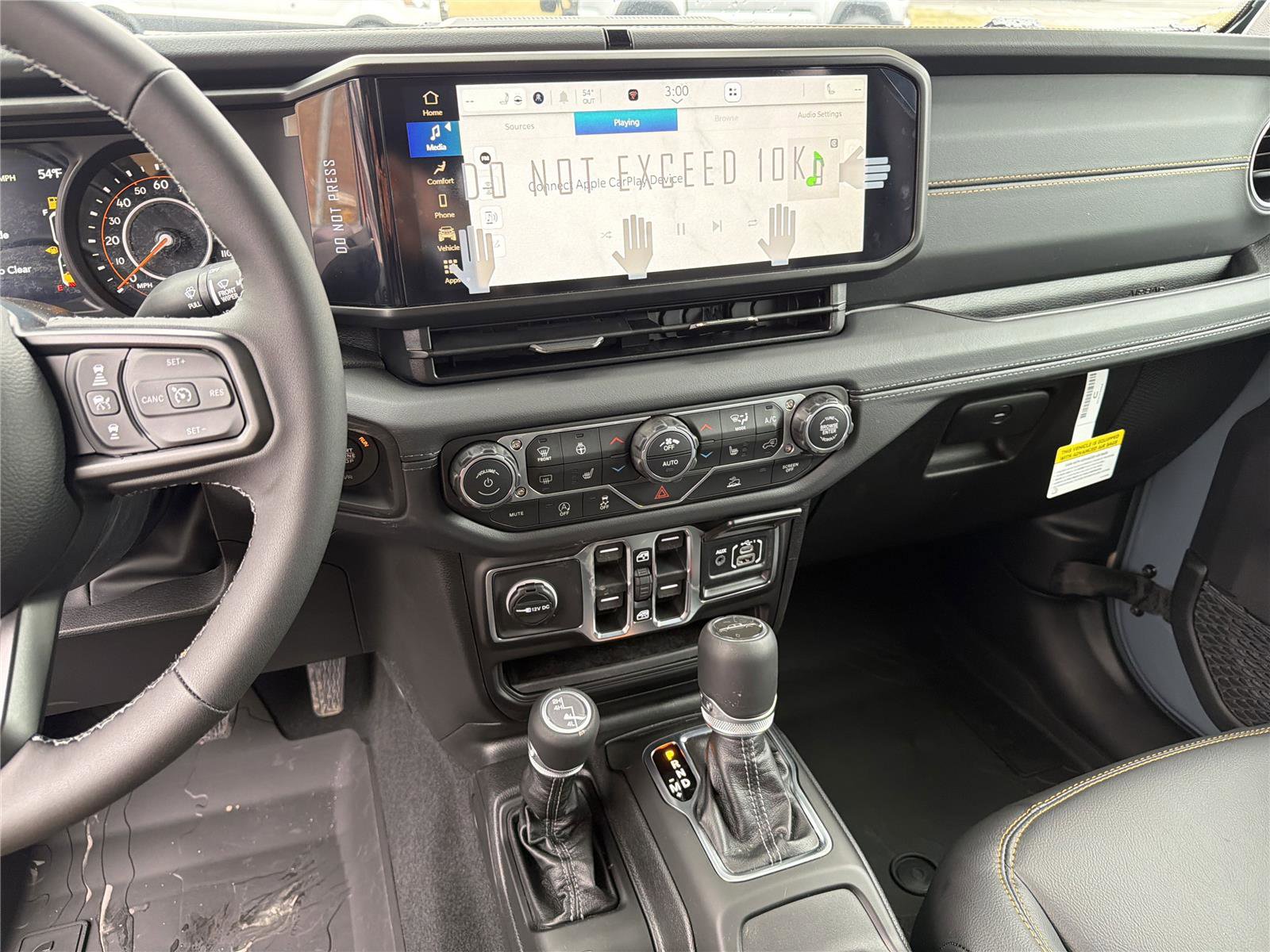 New 2026 Jeep Gladiator Sahara image 25