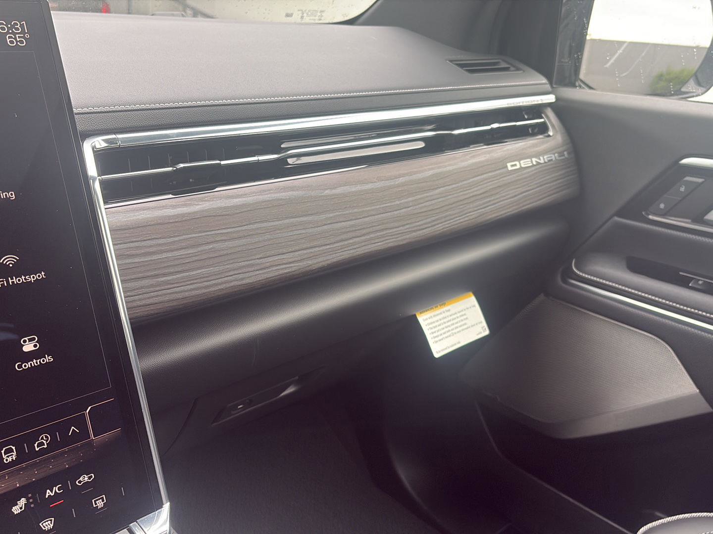 Used 2024 GMC Sierra EV Denali AWD/4WD image 22