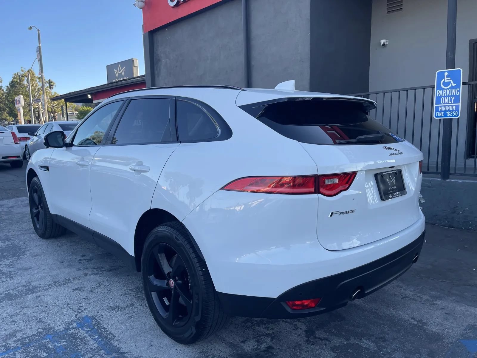 Used 2019 Jaguar F-PACE Premium AWD/4WD image 7