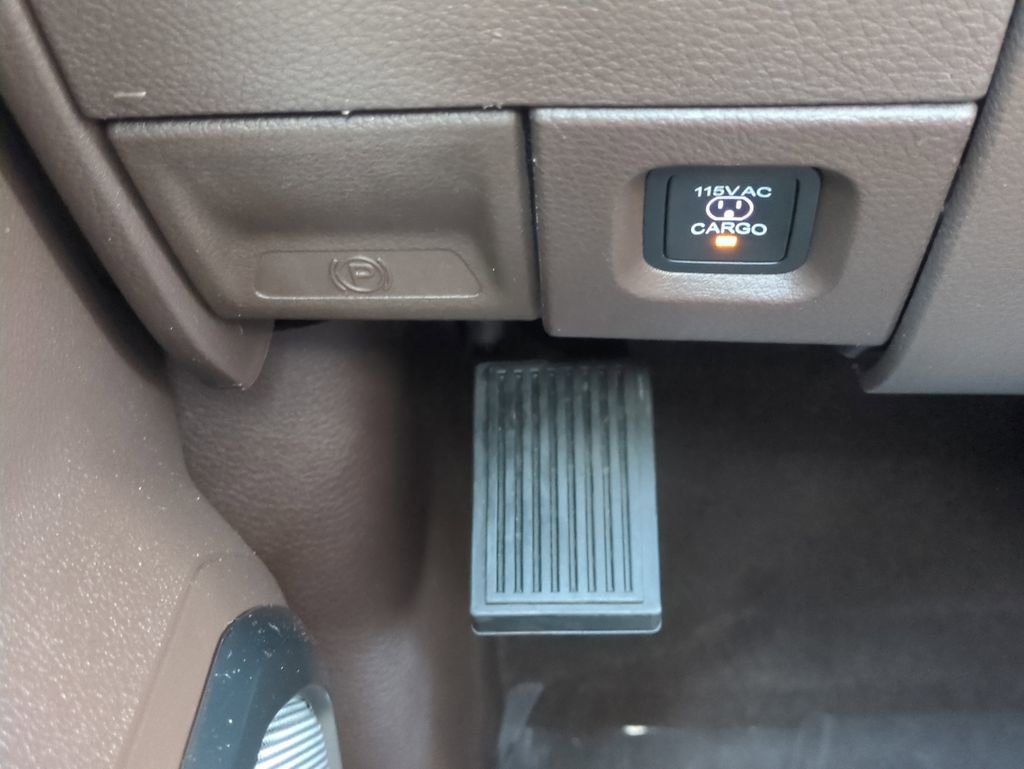 Used 2025 RAM 2500 Limited image 26