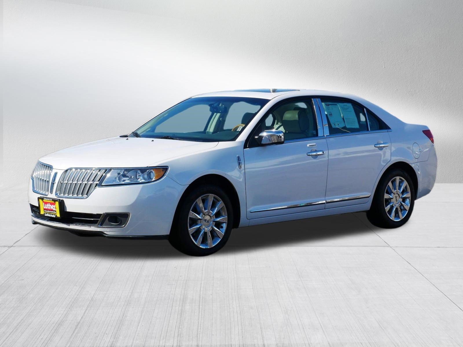 Used 2012 Lincoln MKZ FWD image 3