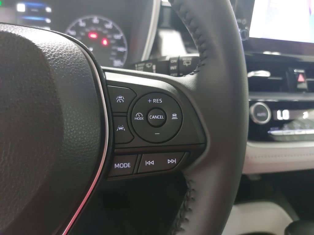 Used 2024 Toyota Corolla SE image 17