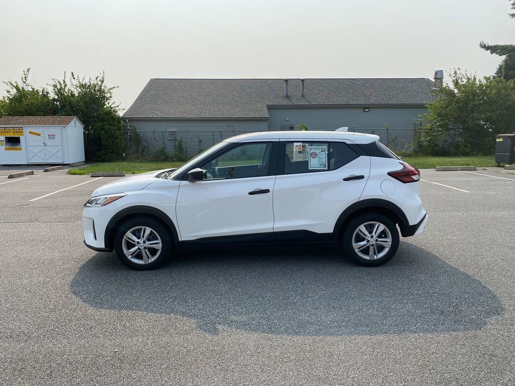 Used 2022 Nissan Kicks S image 9