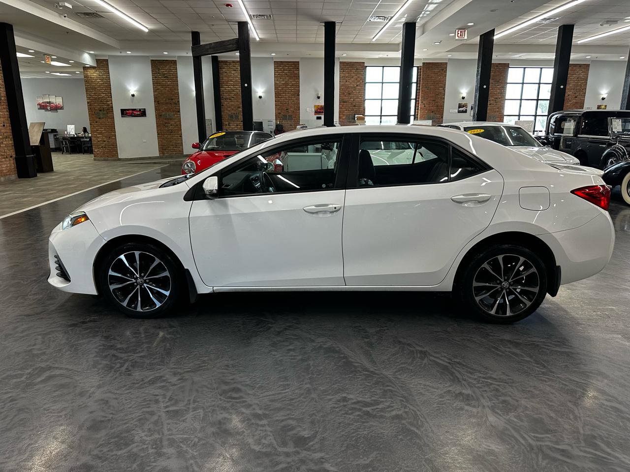 Used 2017 Toyota Corolla XSE w/ Carpet Mat Package (TMS) FWD image 8