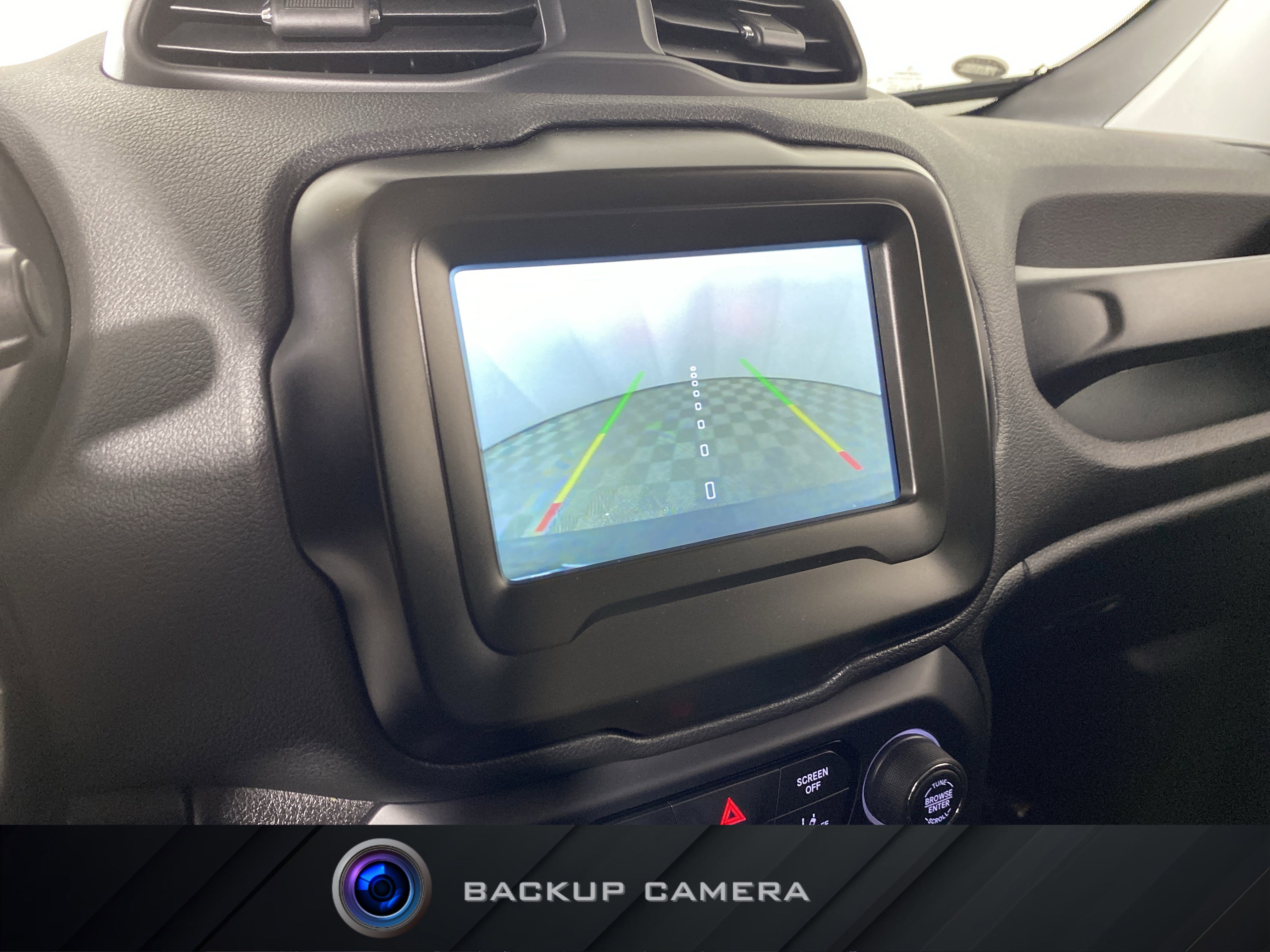 Used 2021 Jeep Renegade Latitude FWD image 4