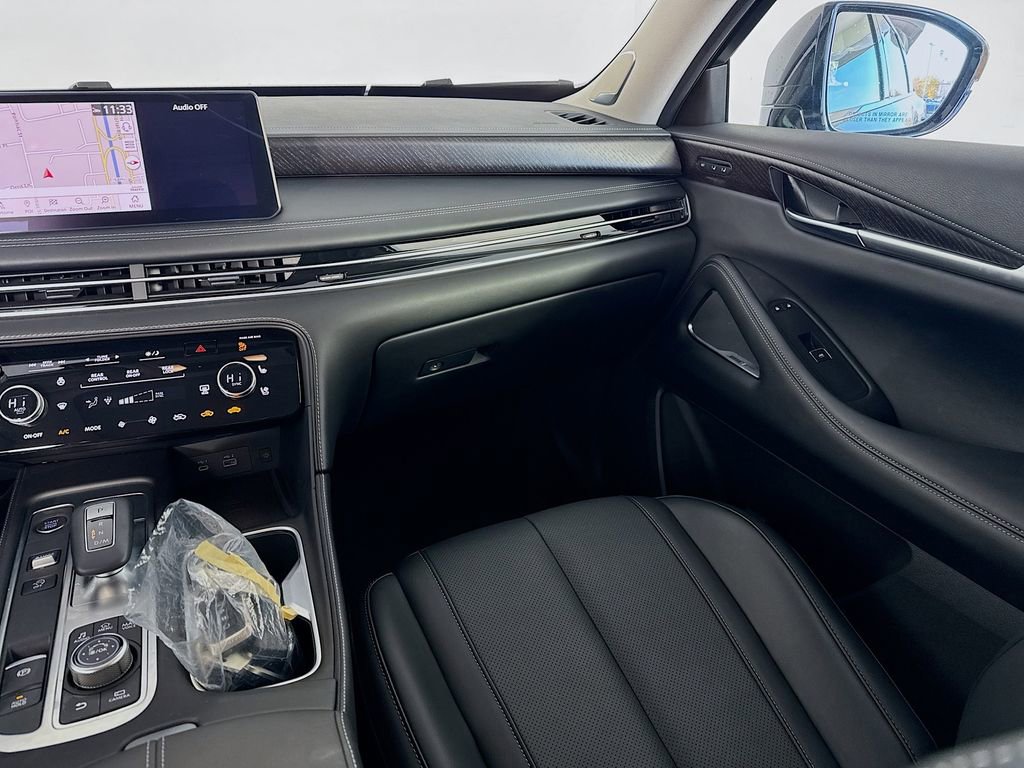 Certified 2025 INFINITI QX60 Sensory image 24