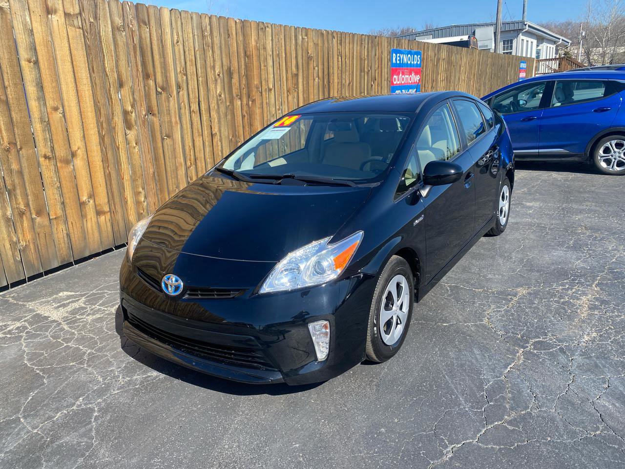 Used 2014 Toyota Prius Three image 2