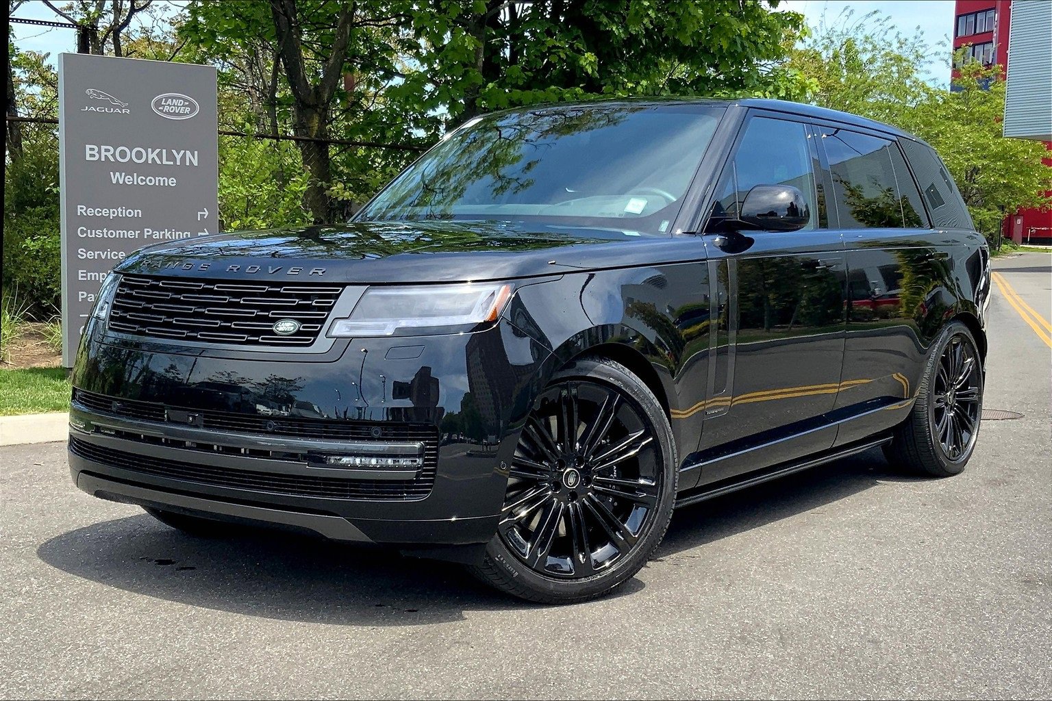 New 2025 Land Rover Range Rover Long Wheelbase Autobiography