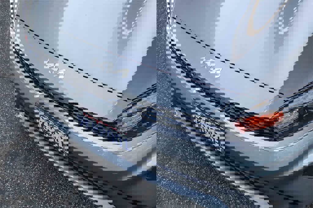 Used 2024 Kia Forte LXS image 8