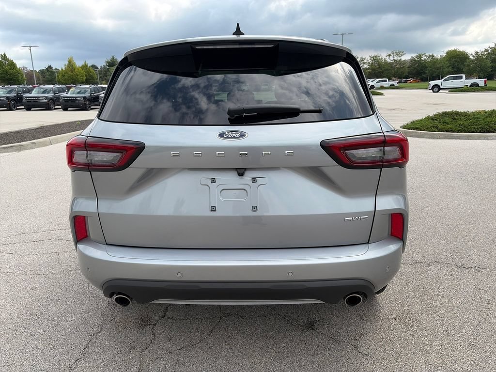 Used 2024 Ford Escape ST-Line w/ Tech Pack #1 AWD/4WD image 6