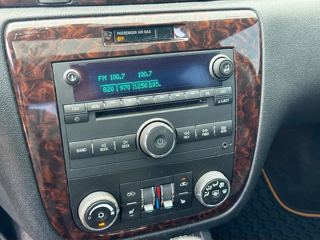 Used 2013 Chevrolet Impala LTZ FWD image 13