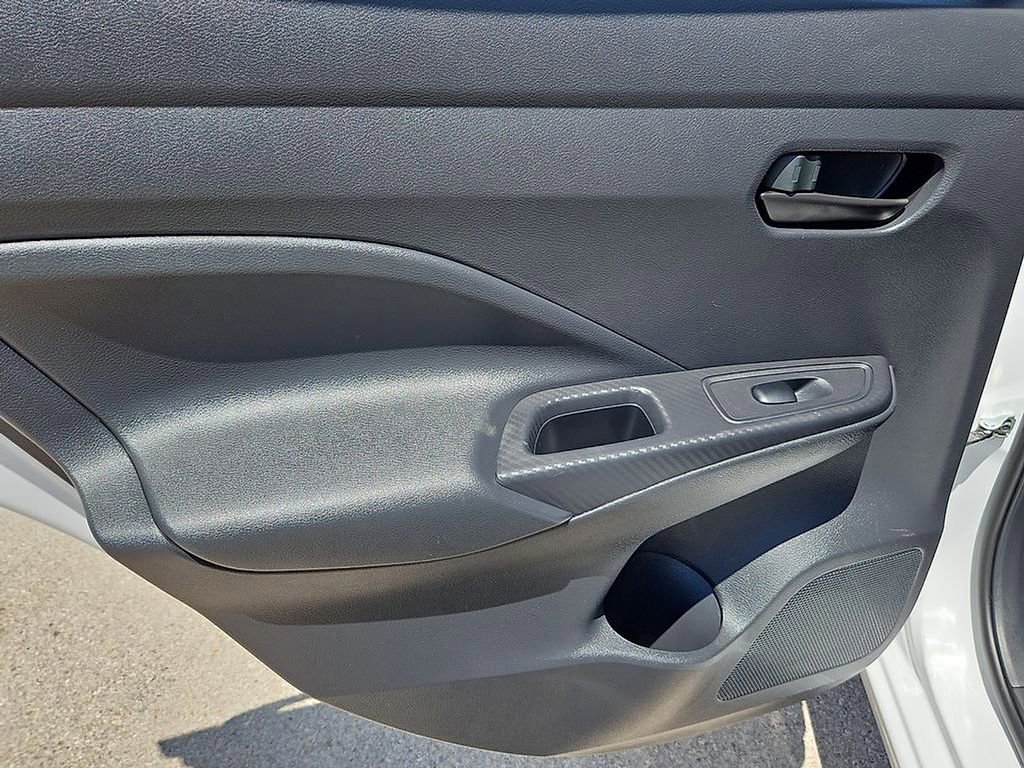 Used 2023 Nissan Versa S FWD image 15