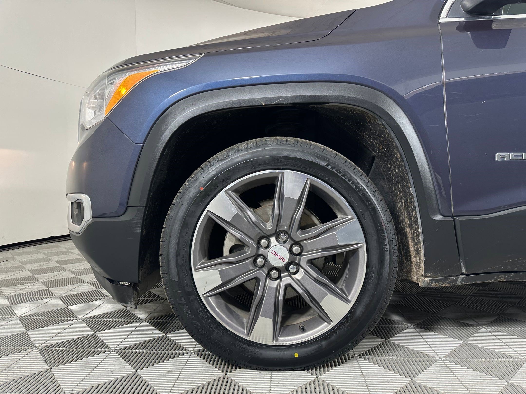 Used 2019 GMC Acadia SLT image 10