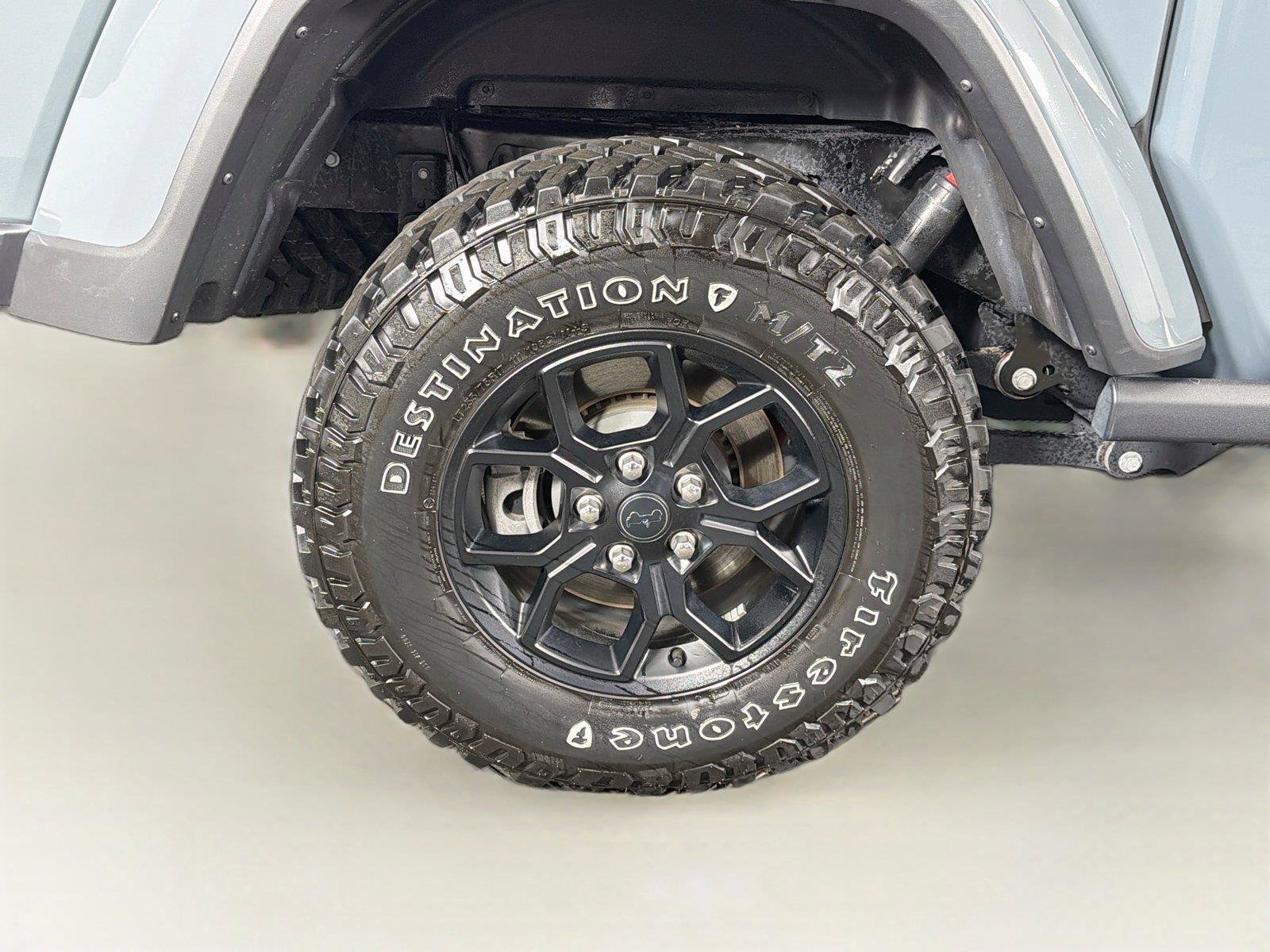Used 2025 Jeep Gladiator Sport AWD/4WD image 34