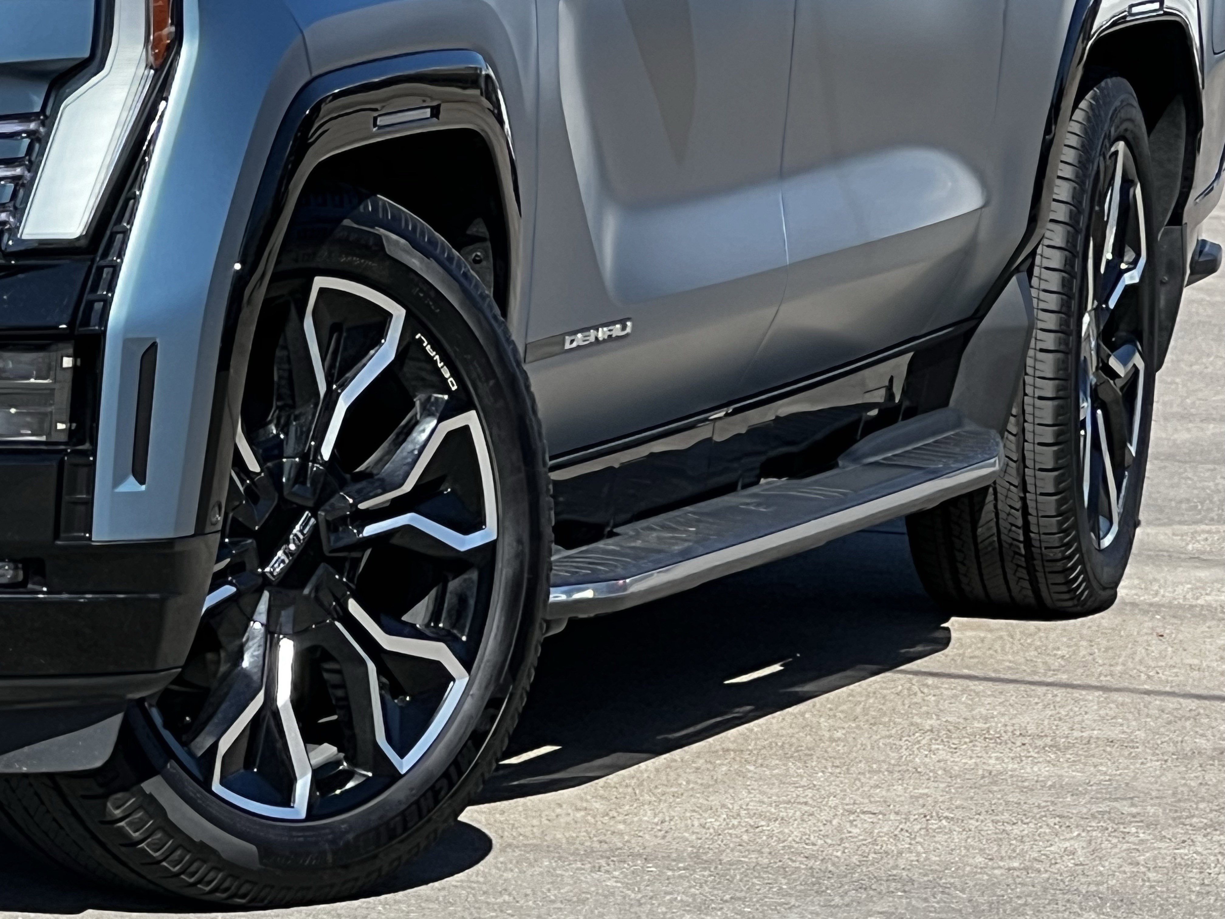 New 2025 GMC Sierra EV Denali image 8
