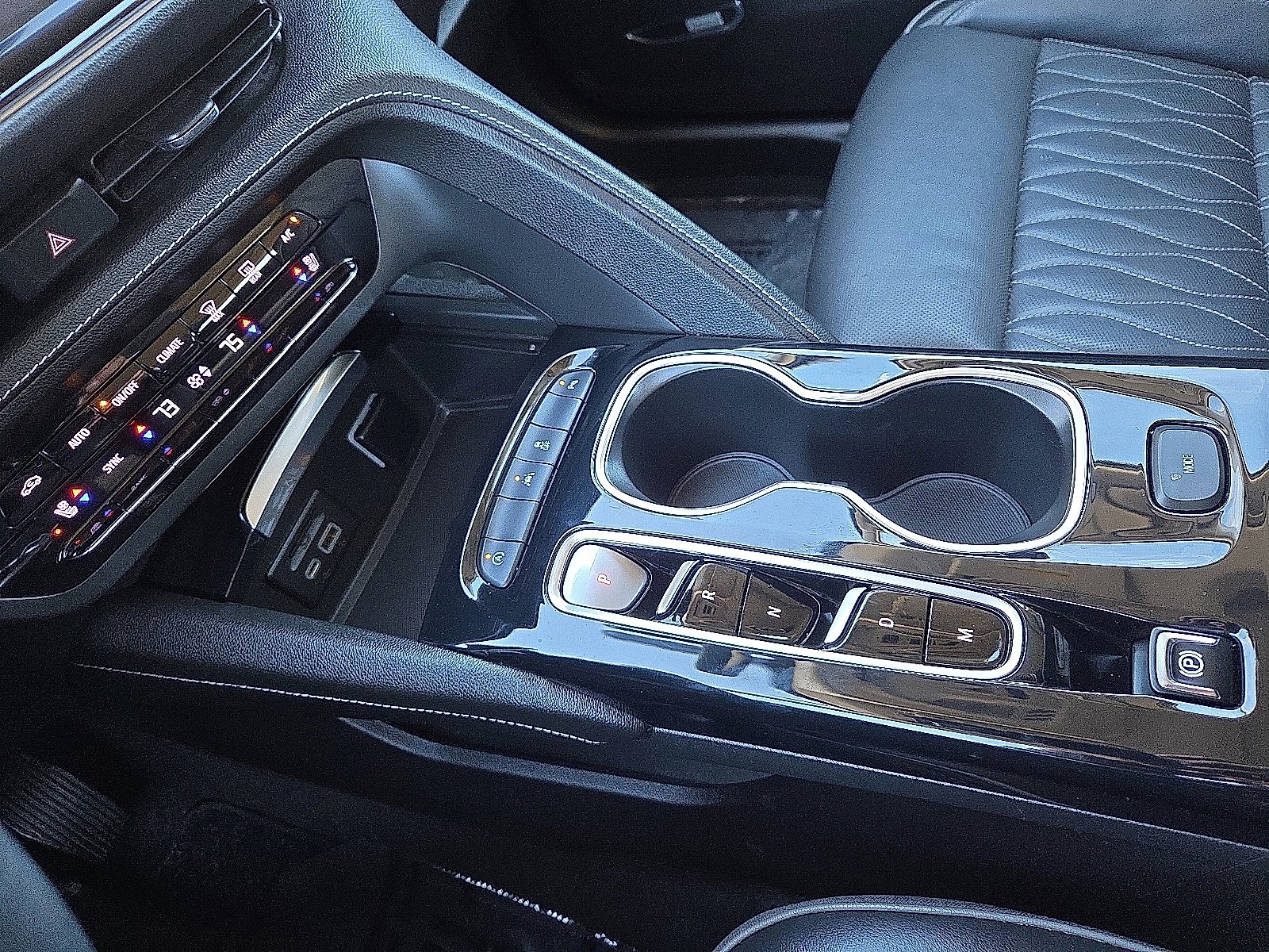 Used 2021 Buick Envision Avenir image 25