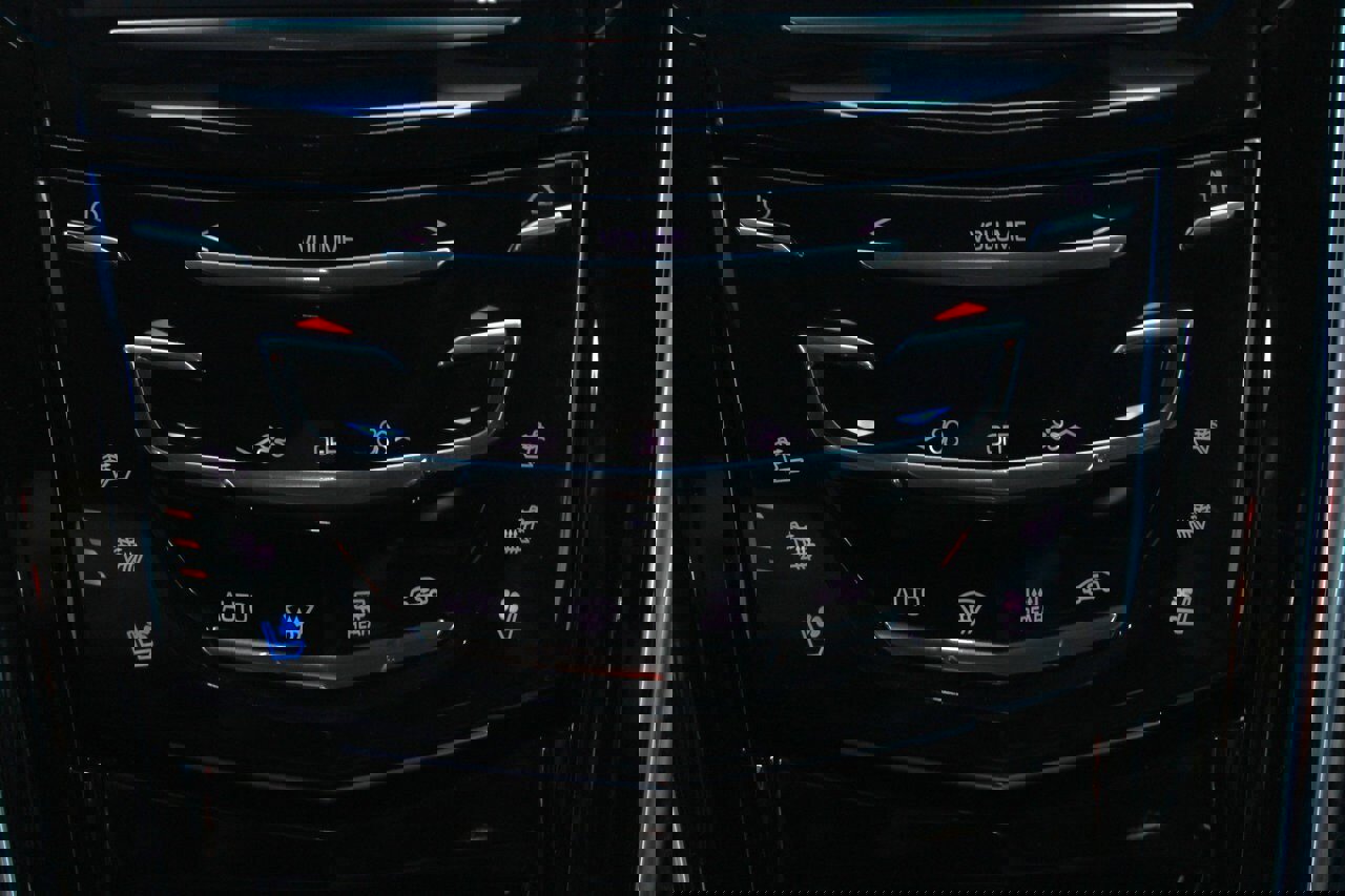 Used 2019 Cadillac Escalade Luxury image 24