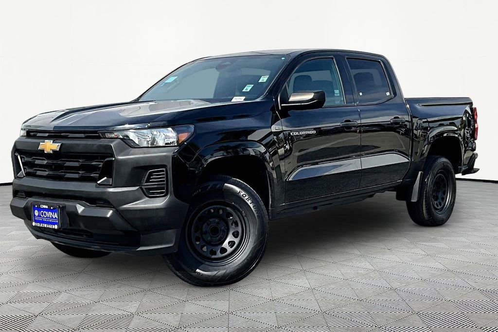Used 2023 Chevrolet Colorado W/T image 3