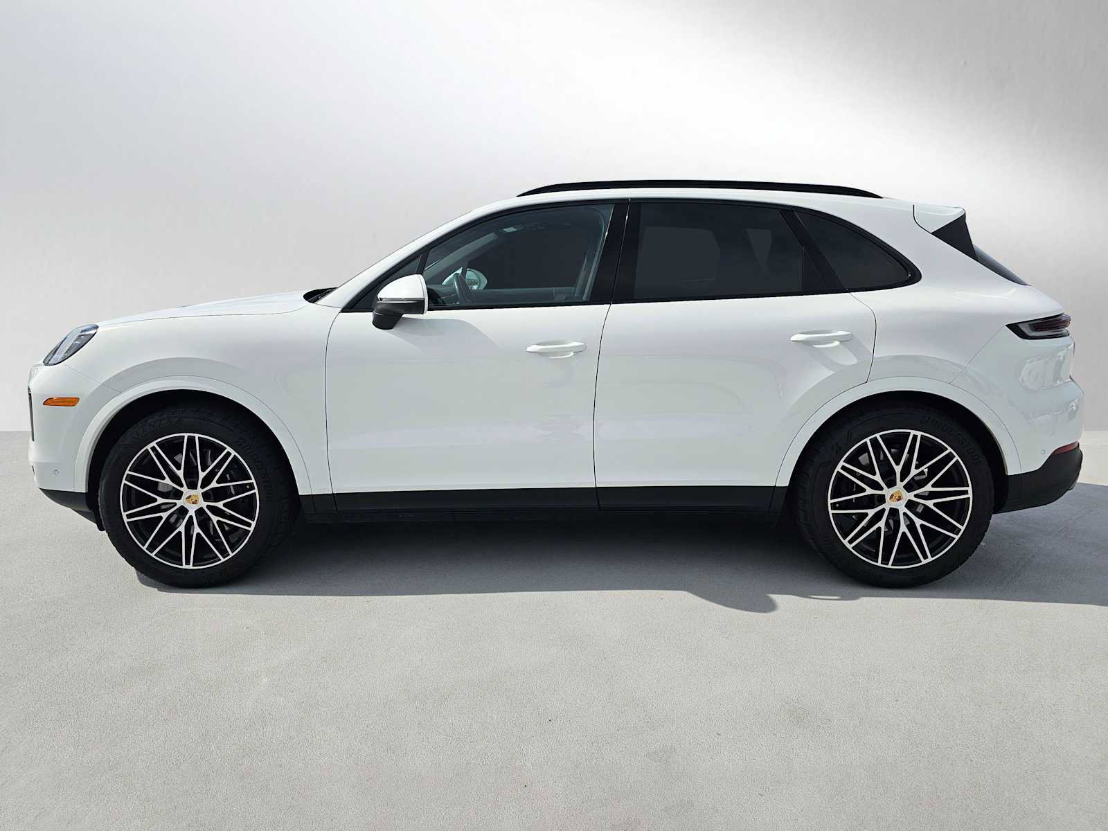 Used 2024 Porsche Cayenne image 6