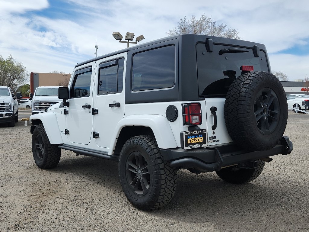 Used 2017 Jeep Wrangler Unlimited Sahara AWD/4WD image 8