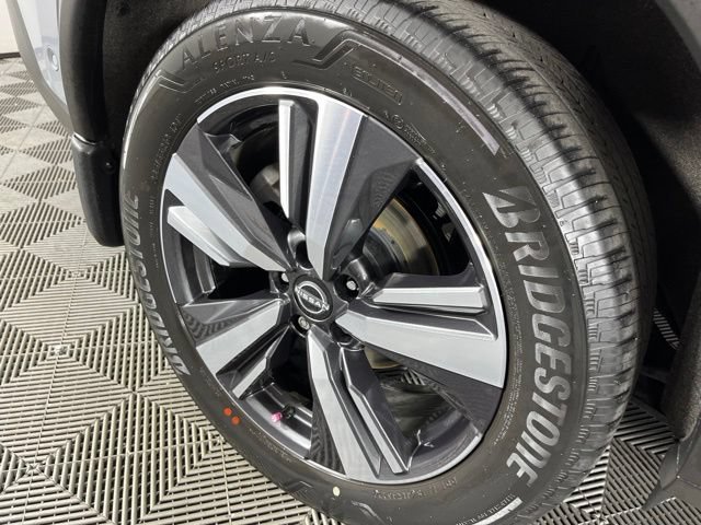 Used 2023 Nissan Rogue Platinum w/ Platinum Premium Package FWD image 17
