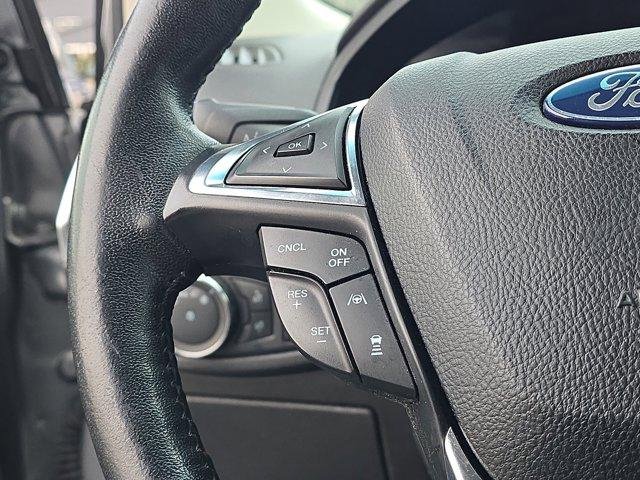Used 2022 Ford Edge Titanium w/ Equipment Group 301A AWD/4WD image 26