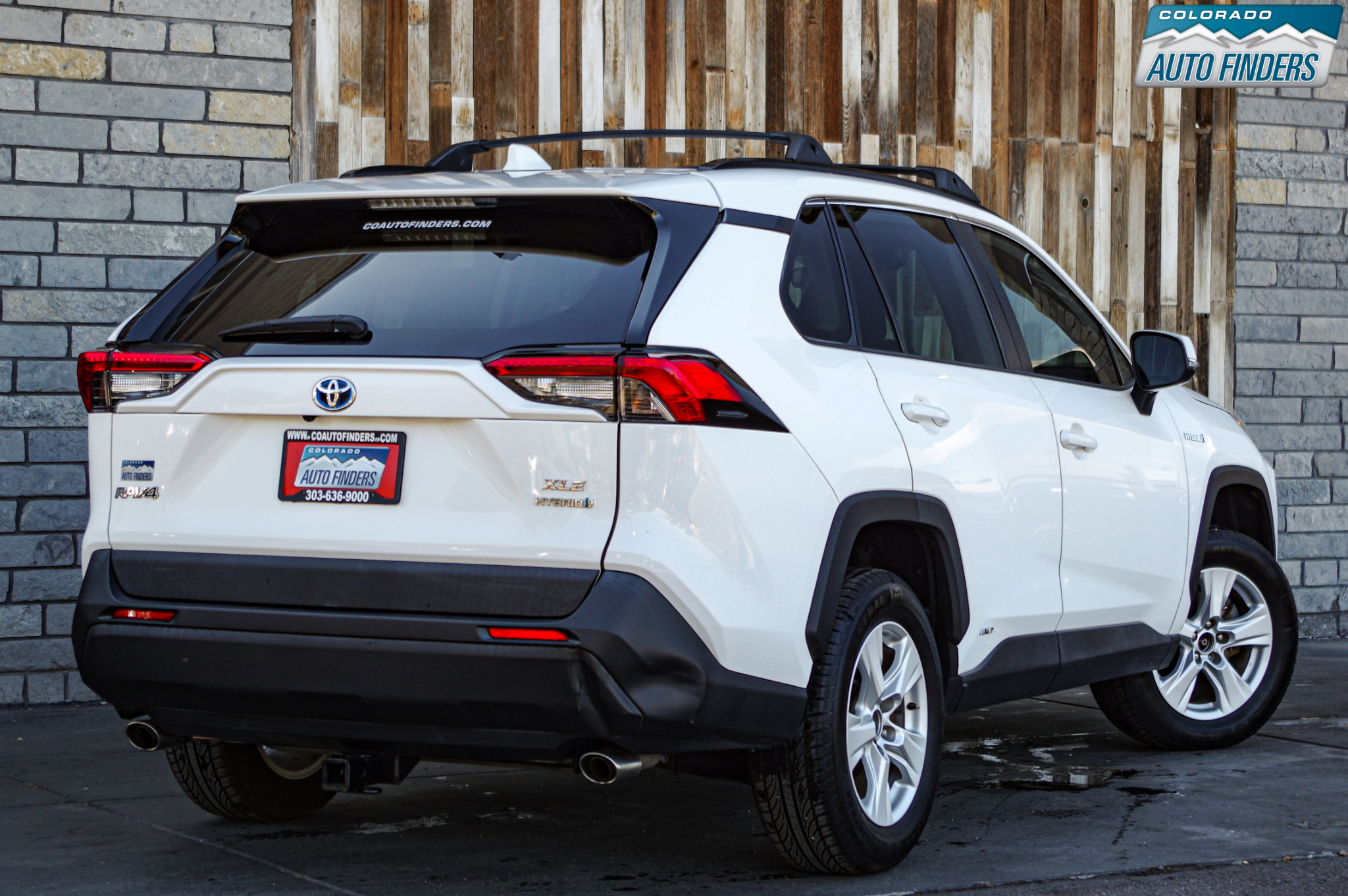 Used 2020 Toyota RAV4 XLE image 7