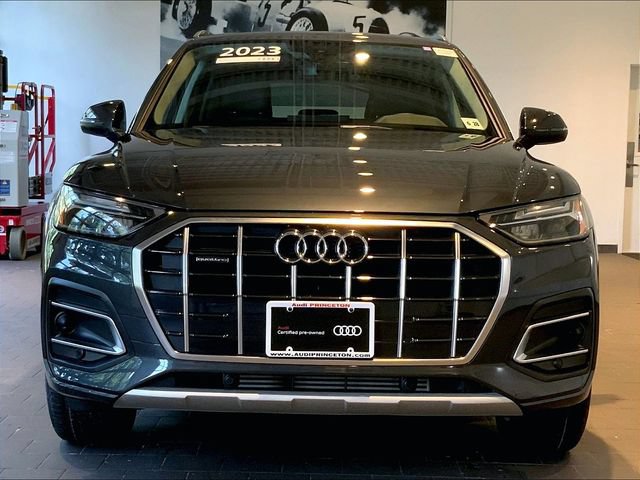 Certified 2023 Audi Q5 Premium w/ Convenience Package AWD/4WD image 8