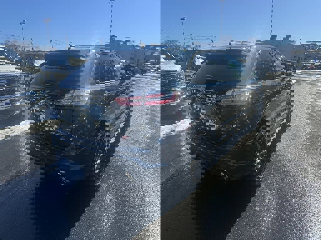 Used 2023 Ford Edge ST w/ Equipment Group 401A image 5