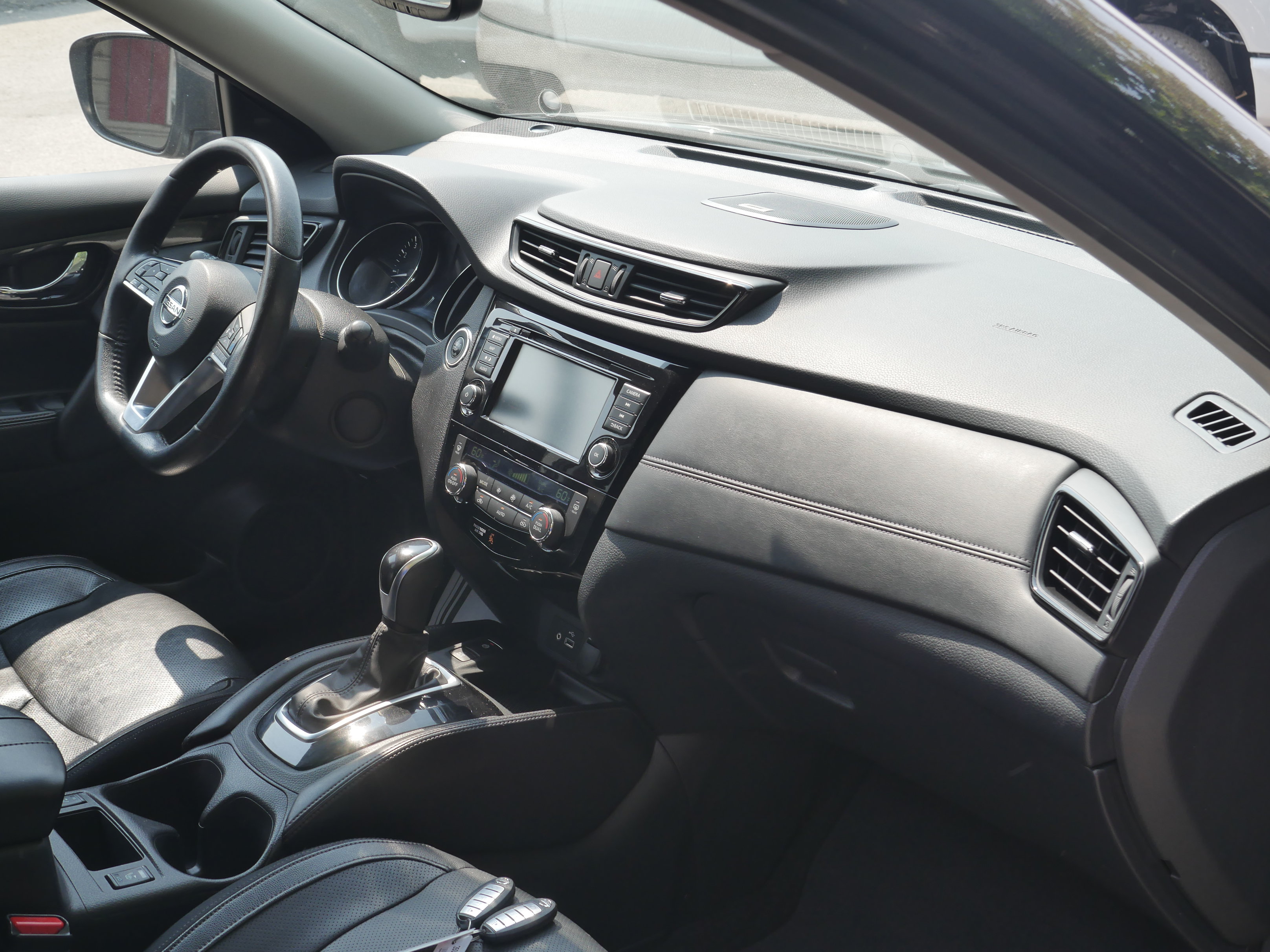 Used 2019 Nissan Rogue SL w/ Premium Package AWD/4WD image 24