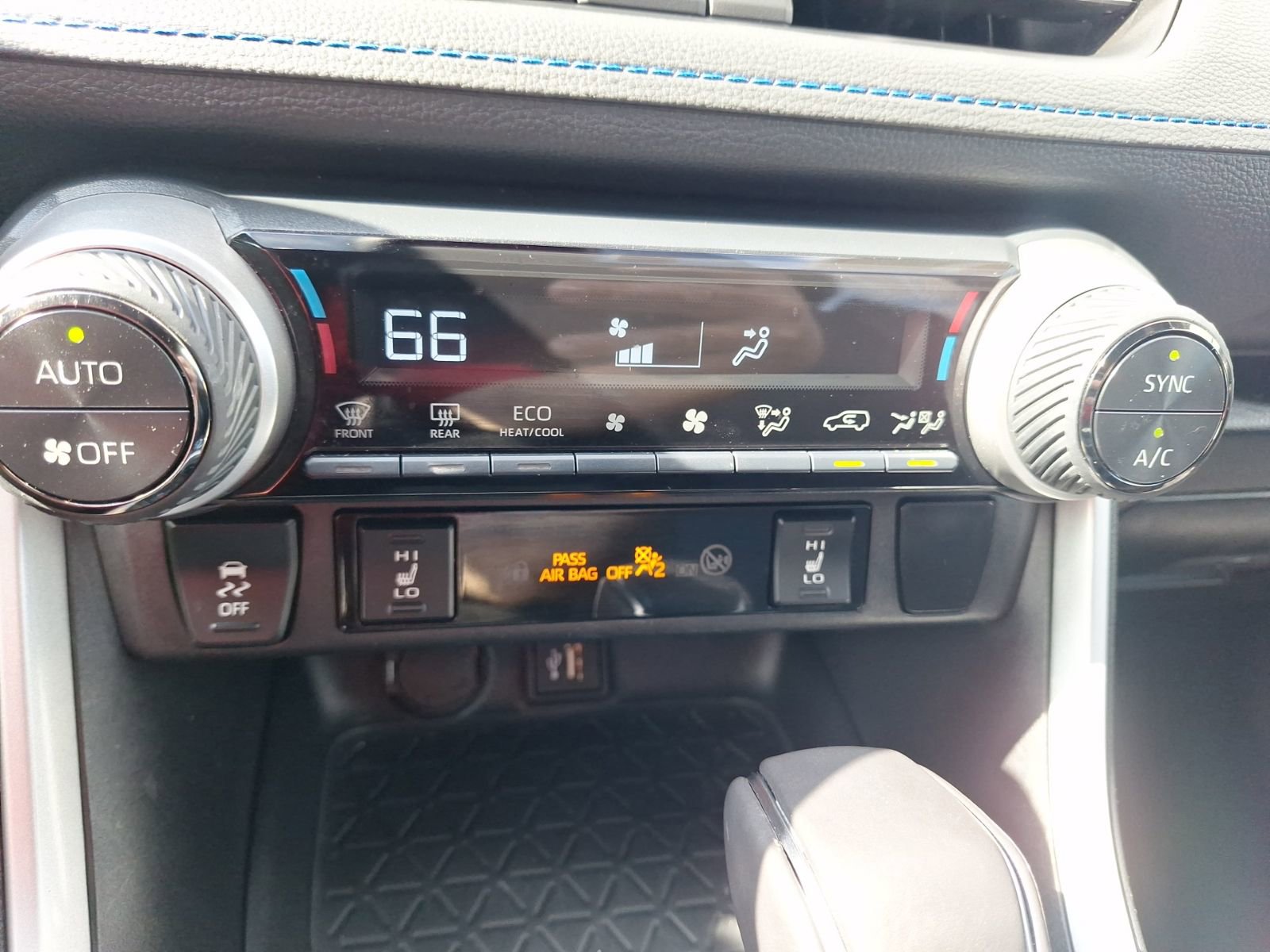Used 2024 Toyota RAV4 XSE image 27