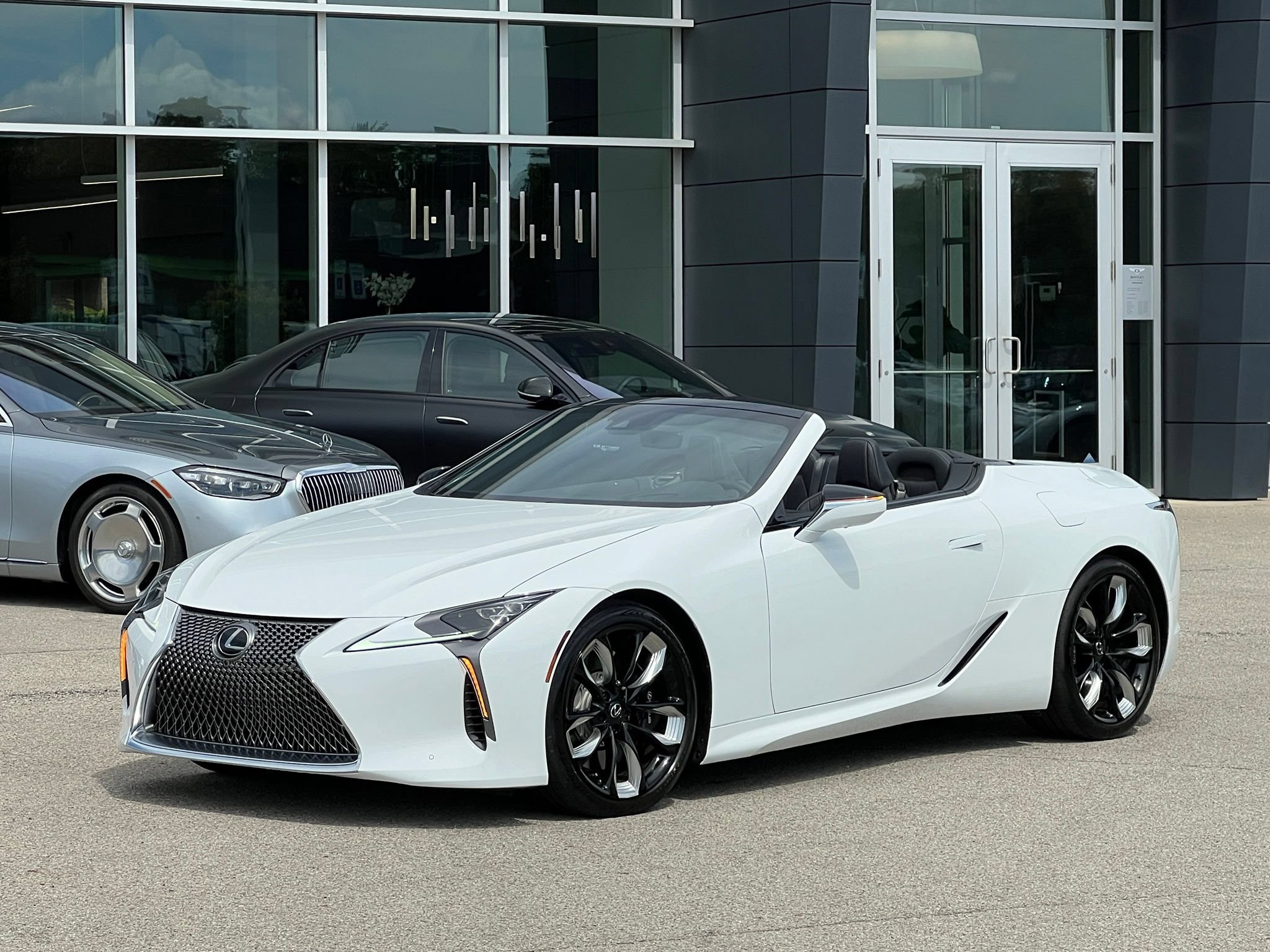 Used 2025 Lexus LC 500 Convertible w/ Touring Package RWD image 5
