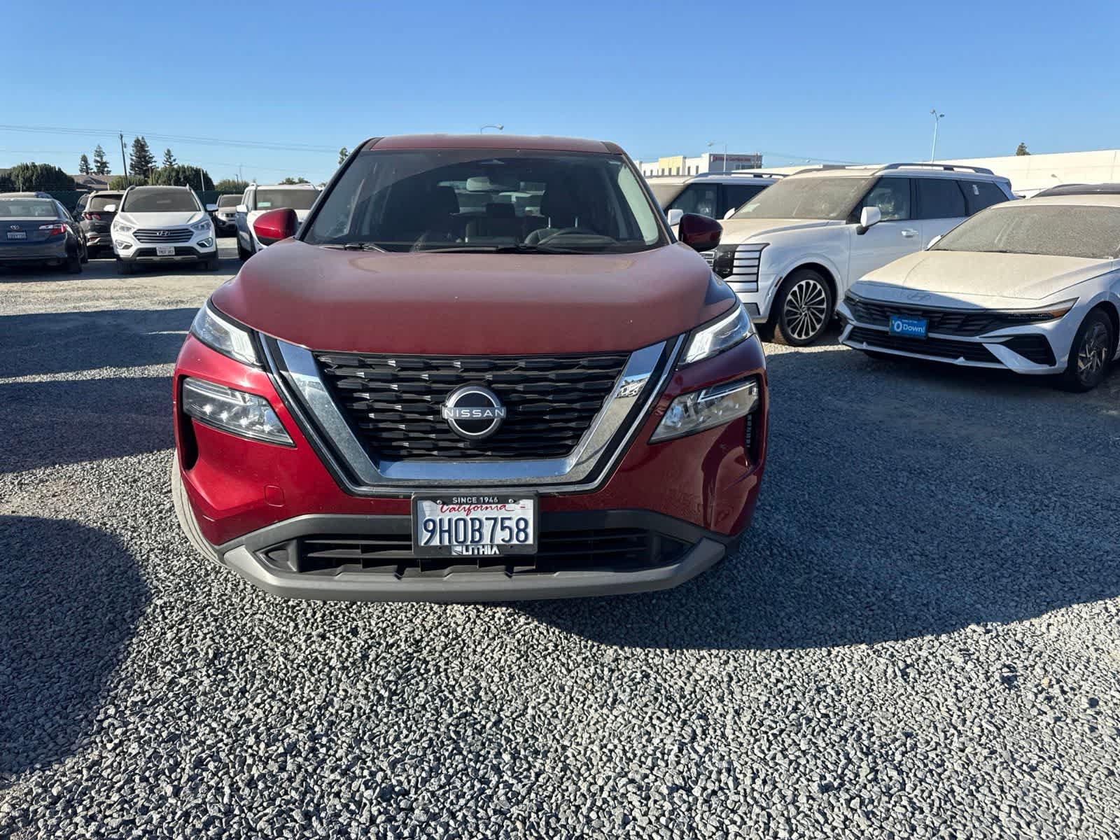 Used 2023 Nissan Rogue SV FWD image 2