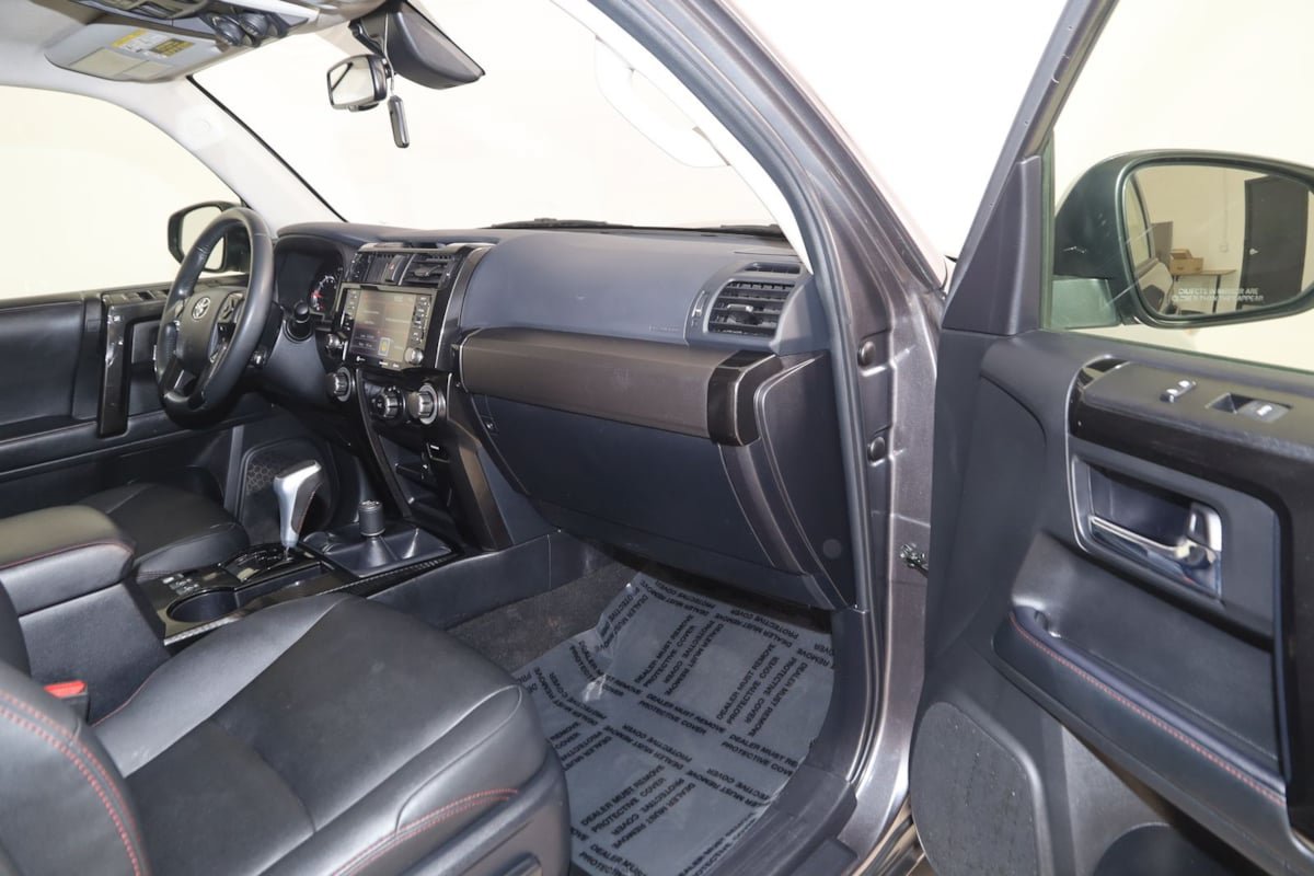 Used 2021 Toyota 4Runner TRD Off-Road Premium AWD/4WD image 40