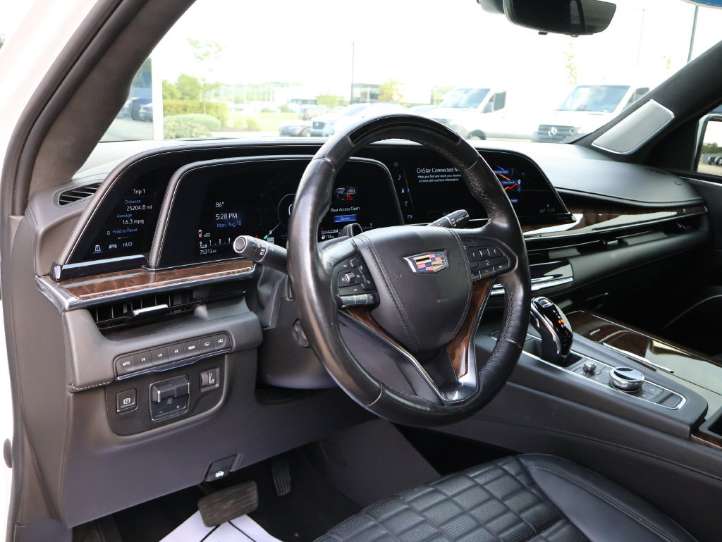 Used 2021 Cadillac Escalade Premium Luxury Platinum w/ Heavy-Duty Trailer Package AWD/4WD image 21