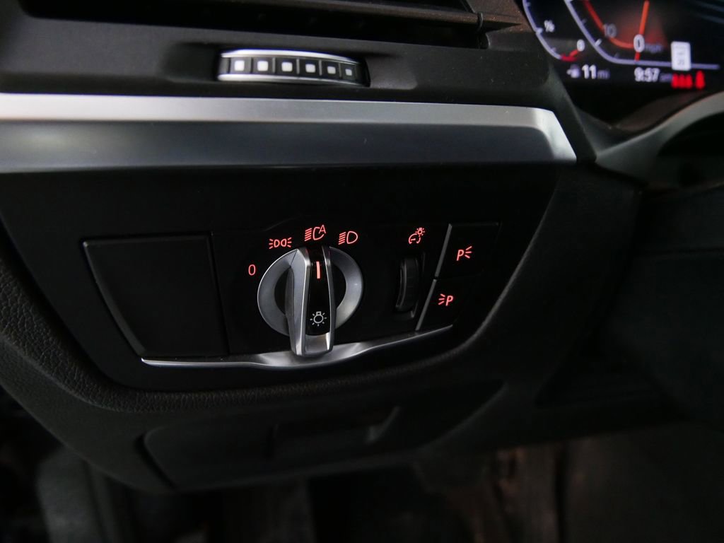 Used 2023 BMW X3 xDrive30i image 16