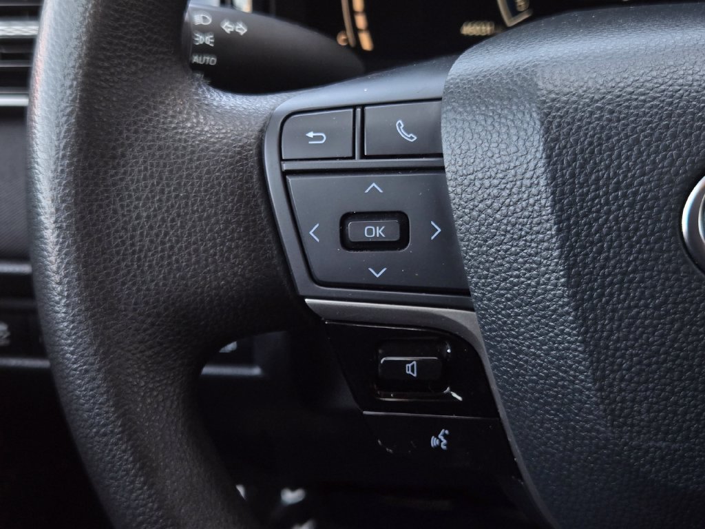 Used 2025 Toyota Camry LE FWD image 23