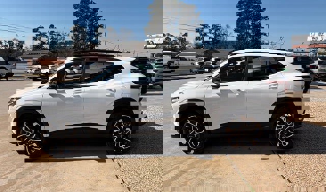 New 2026 Chevrolet Trax RS w/ Sunroof Package image 4