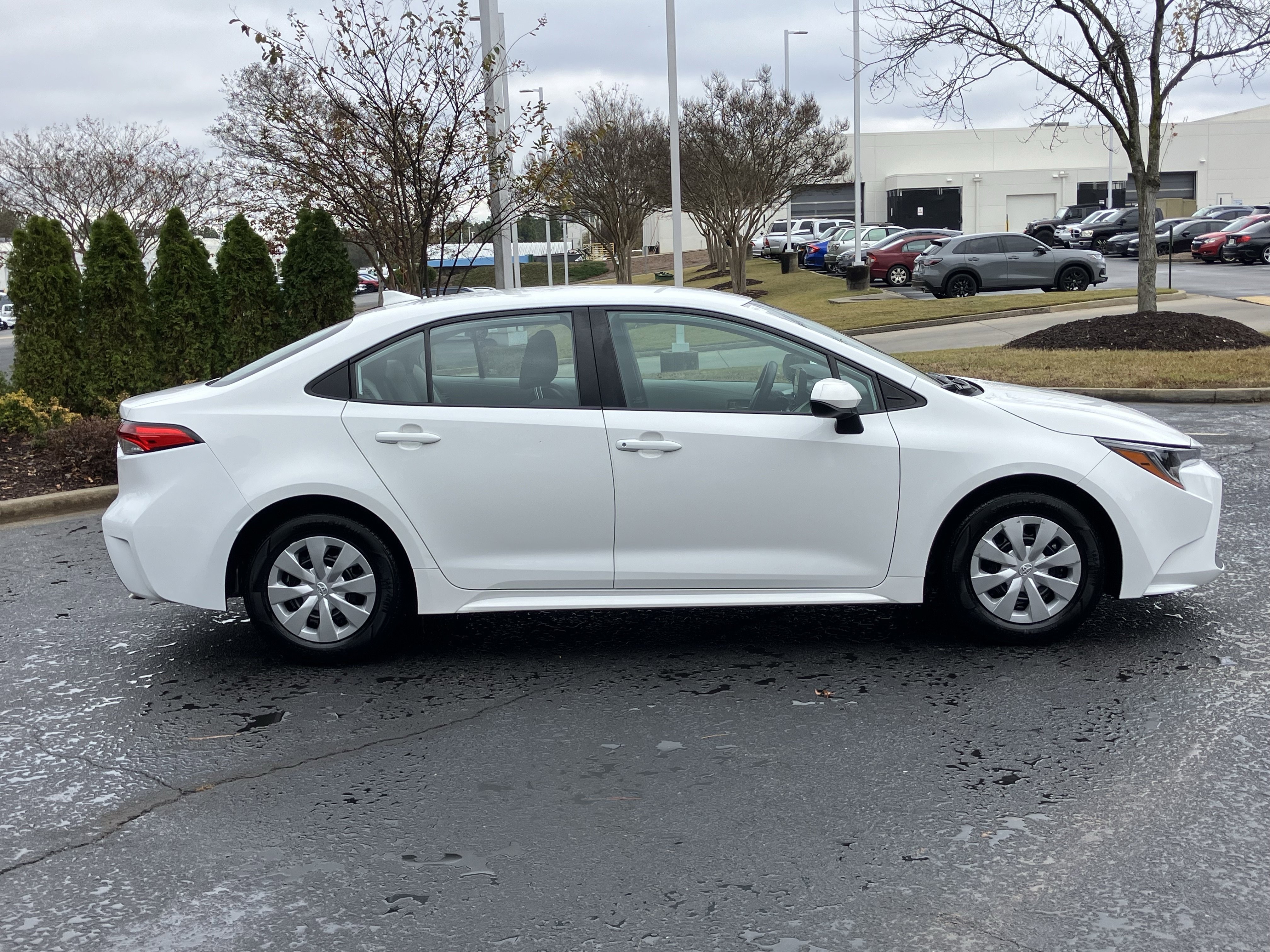 Used 2020 Toyota Corolla L image 11